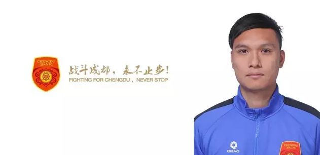 宋慧乔亮相巴黎时装周 空气刘海配贝雷帽宛如少女 2018-01-23 近日，宋慧乔受邀出席2018春夏巴黎高定时装周。