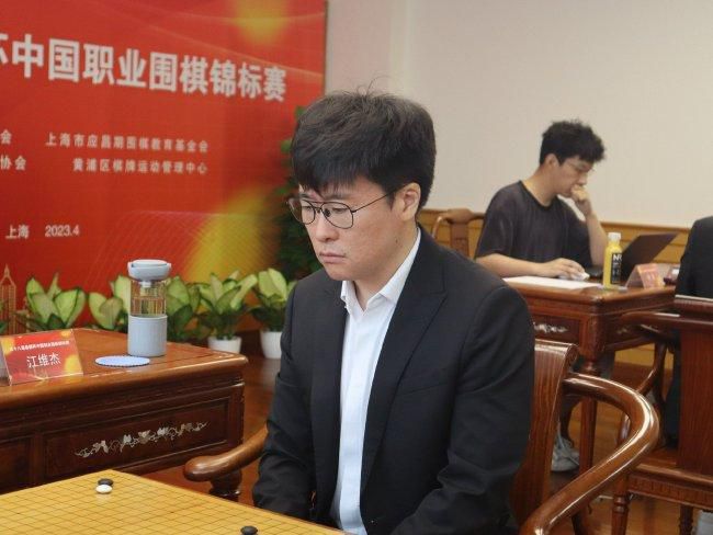 他指出，上合组织成员国大多位于古丝绸之路上，可依托这一文明纽带，在科技与人文领域推动更深层次的合作。