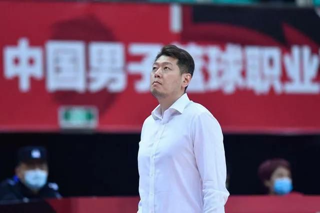 漫威娱乐的“漫威电视”和“漫威家庭娱乐”将并入漫威影业(Marvel Studio)，费奇的权力进一步扩大，同时掌管漫 漫威电影宇宙电影海报变成“复古漫画” 2020-06-06 灭霸有望拍独立电影？