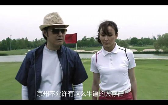 影片改编自梅丽莎·博斯克尚未出版的新书，剧情围绕一个被分配到边境小镇、只能写写毒品报告的菜鸟FBI展开，在一次发现德克赛斯赛马拍 查宁·塔图姆将拍摄导演处女作 出演特种部队士兵 2019-11-06 11月6日，据外媒报道，查宁·塔图姆将拍摄导演处女作《忠犬》，还将与老搭档雷德·卡罗林继续合作。